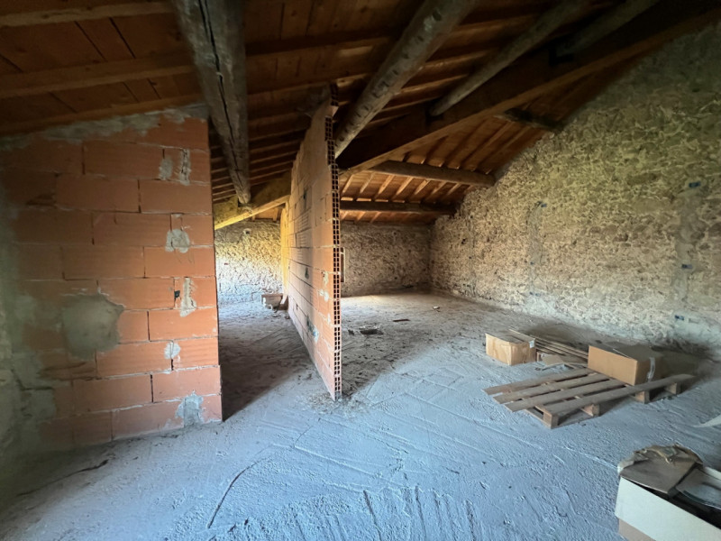 Nel cuore della campagna veneta, nella tranquilla frazione di Almisano nel comune di Lonigo, prop...