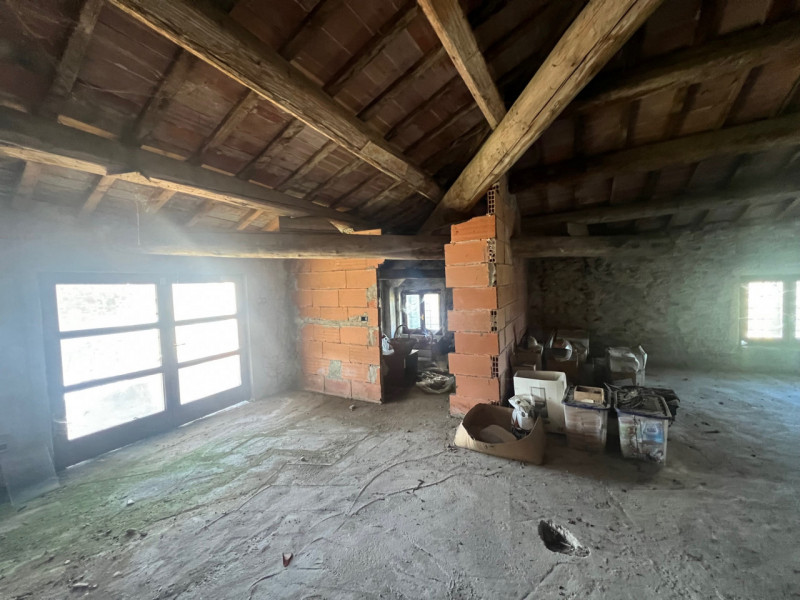 Nel cuore della campagna veneta, nella tranquilla frazione di Almisano nel comune di Lonigo, prop...