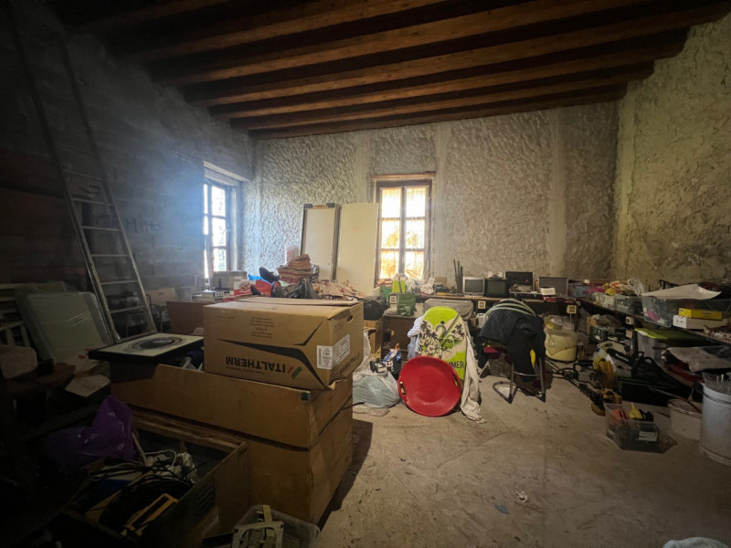 Nel cuore della campagna veneta, nella tranquilla frazione di Almisano nel comune di Lonigo, prop...