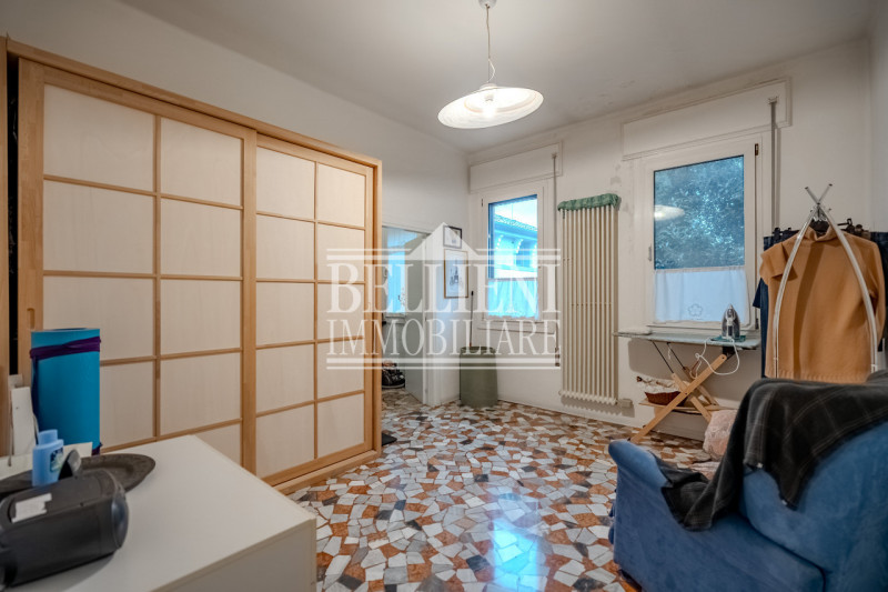 SAN ROCCO - Proponiamo in vendita una casa singola con giardino. L'immobile è composto da una uni...