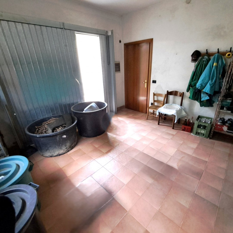 QUINTO VICENTINO, Valproto, interessante opportunità per una/due famiglie, vendesi intera villett...