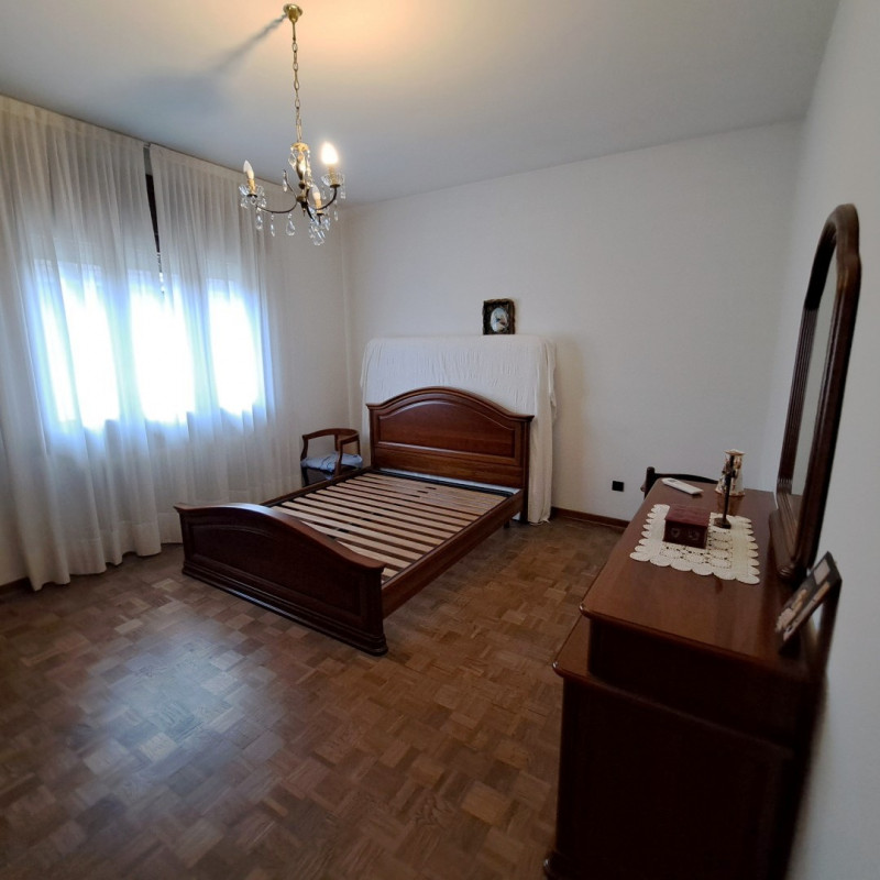 QUINTO VICENTINO, Valproto, interessante opportunità per una/due famiglie, vendesi intera villett...