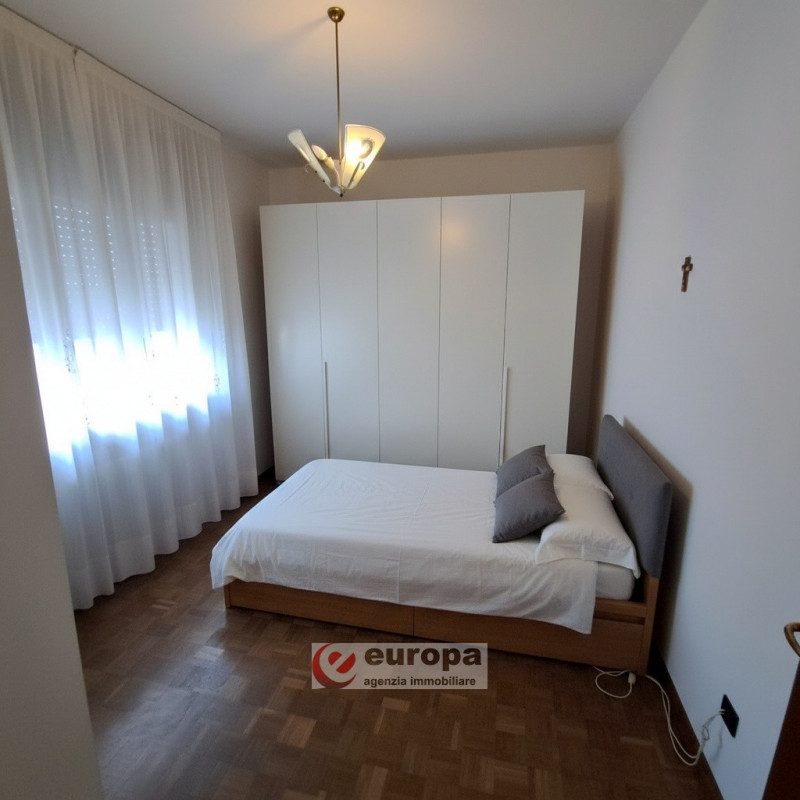 QUINTO VICENTINO, Valproto, interessante opportunità per una/due famiglie, vendesi intera villett...