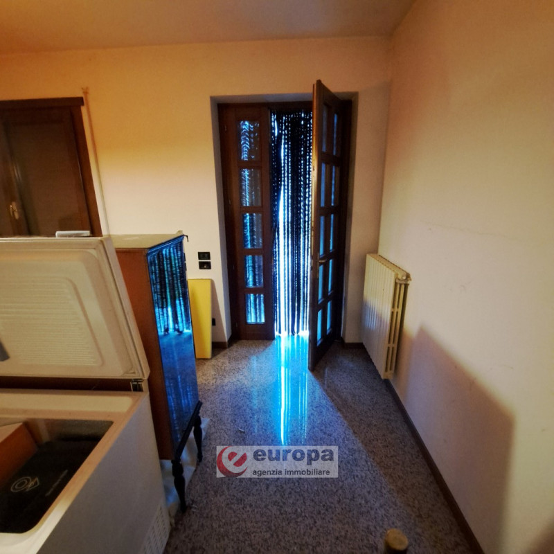 QUINTO VICENTINO, Valproto, interessante opportunità per una/due famiglie, vendesi intera villett...