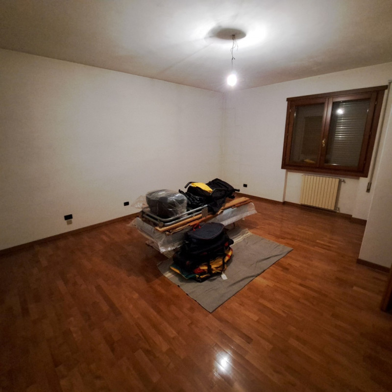 QUINTO VICENTINO, Valproto, interessante opportunità per una/due famiglie, vendesi intera villett...