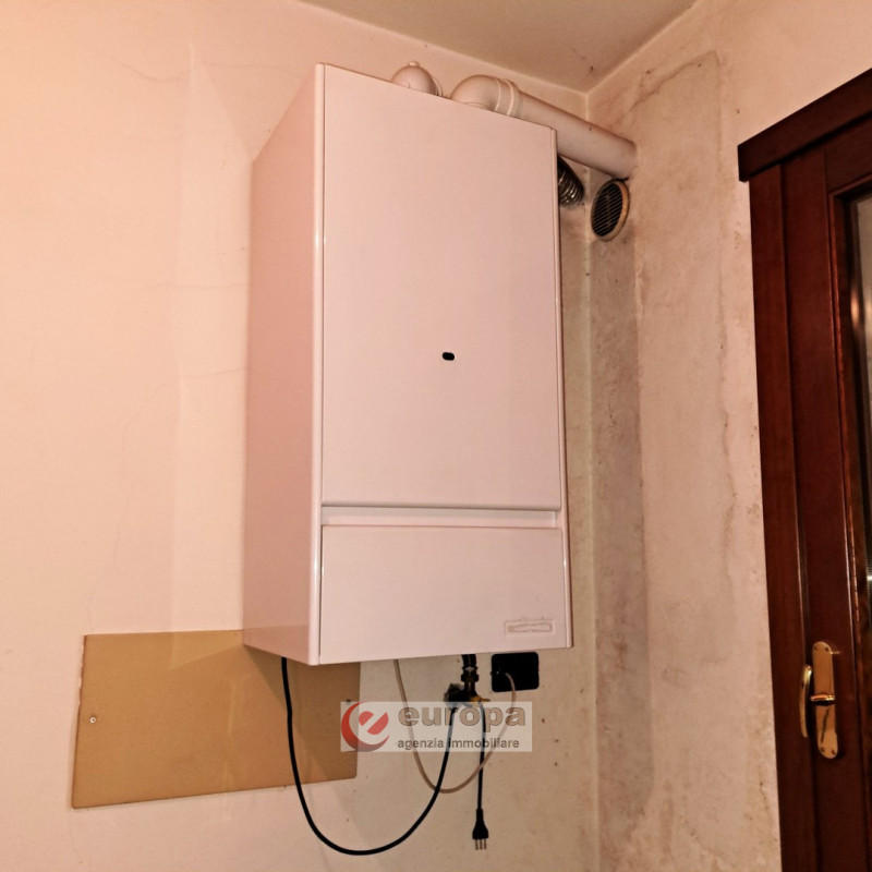 QUINTO VICENTINO, Valproto, interessante opportunità per una/due famiglie, vendesi intera villett...