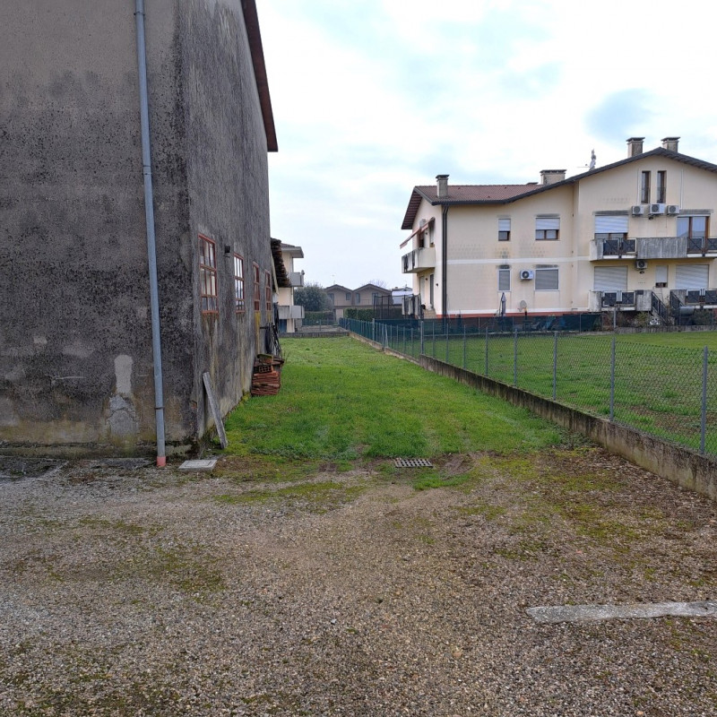 QUINTO VICENTINO, Valproto, interessante opportunità per una/due famiglie, vendesi intera villett...