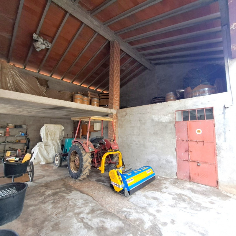 QUINTO VICENTINO, Valproto, interessante opportunità per una/due famiglie, vendesi intera villett...