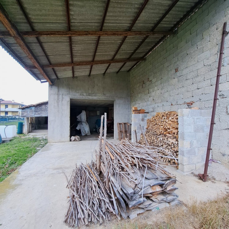 QUINTO VICENTINO, Valproto, interessante opportunità per una/due famiglie, vendesi intera villett...