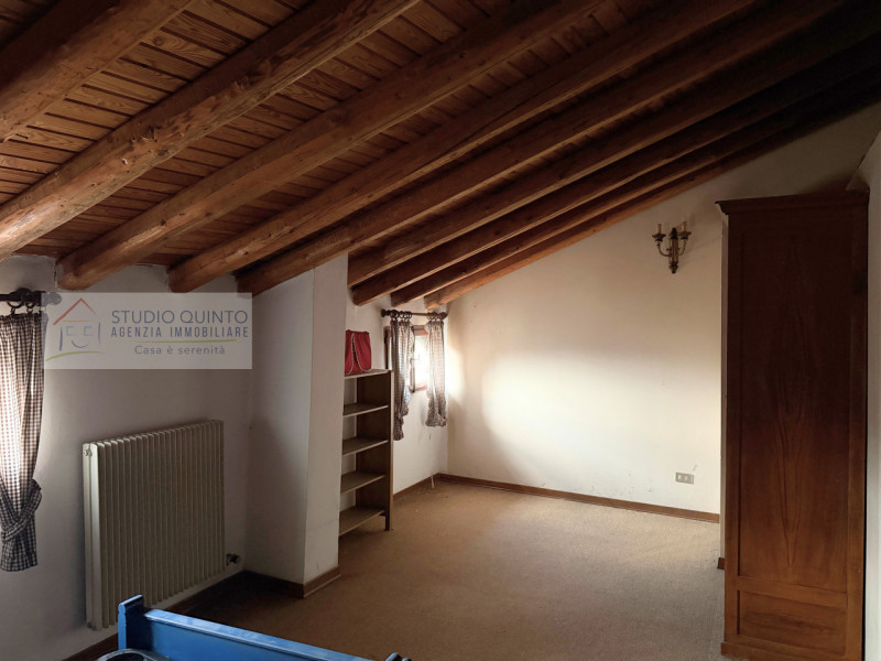 Siamo nel cuore di Badoere e nel 1689 è stata pensata e realizzata la Rotonda di Badoere, che ris...