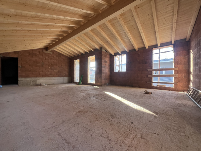 In palazzina di nuova costruzione composta da poche unità, proponiamo appartamento bicamere svilu...