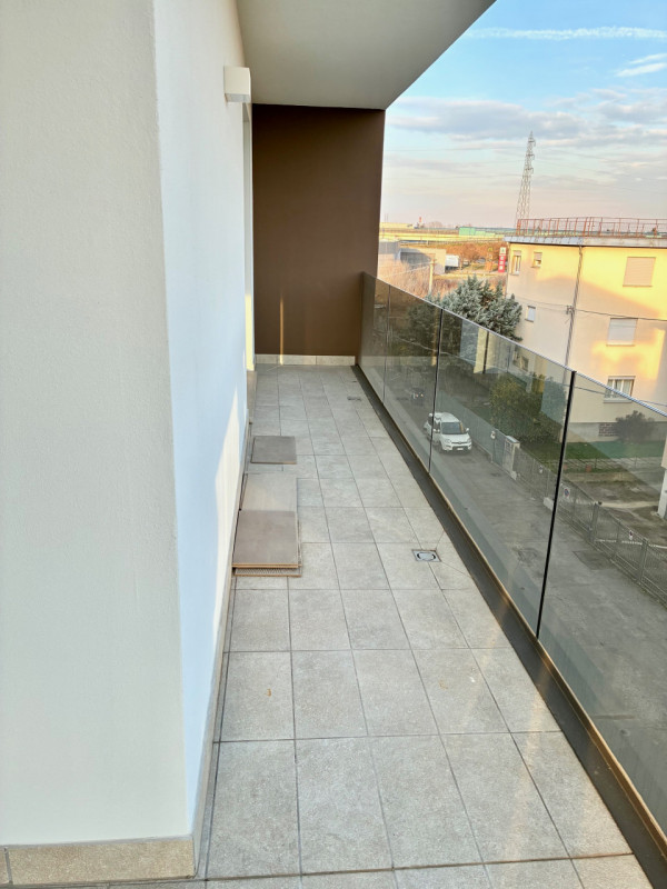 (Per INFO Monica 3482688677) Nel cuore del vivace quartiere Arcella a Padova, proponiamo in vendi...