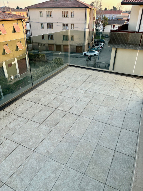 (Per INFO Monica 3482688677) Nel cuore del vivace quartiere Arcella a Padova, proponiamo in vendi...