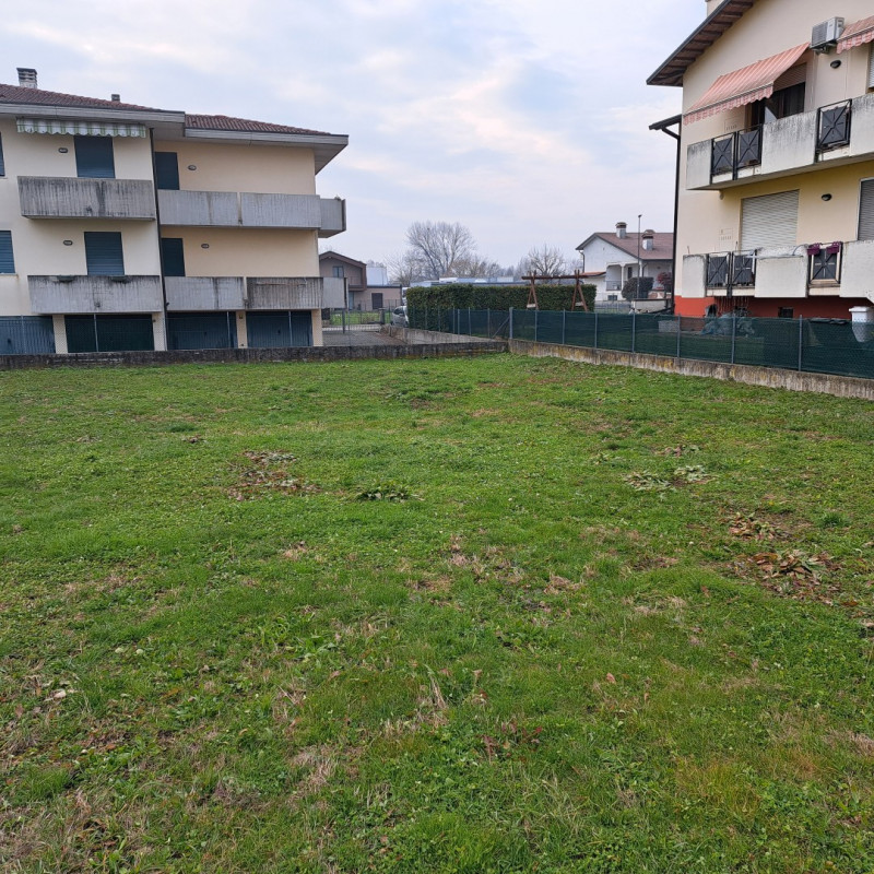 A Valproto di QUINTO VICENTINO (VI) in una gradevole posizione, lontano da rumori, in un contesto...