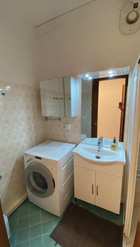 Se sei uno studente o studentessa alla ricerca di un'accogliente stanza in affitto, trattasi di a...