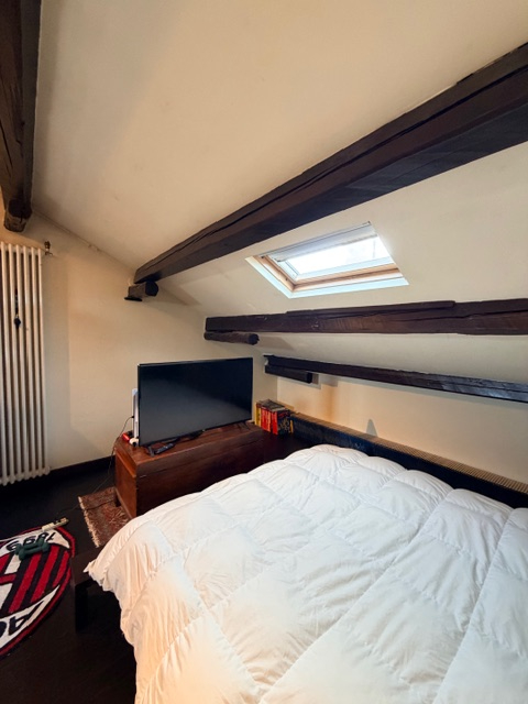 Porzione di casa(cielo-terra)  che per finiture e stile architettonico è un'opportunità rara da t...