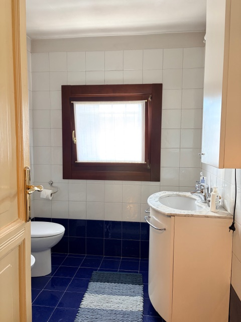 Porzione di casa(cielo-terra)  che per finiture e stile architettonico è un'opportunità rara da t...