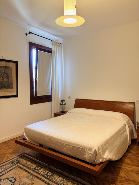 Porzione di casa(cielo-terra)  che per finiture e stile architettonico è un'opportunità rara da t...