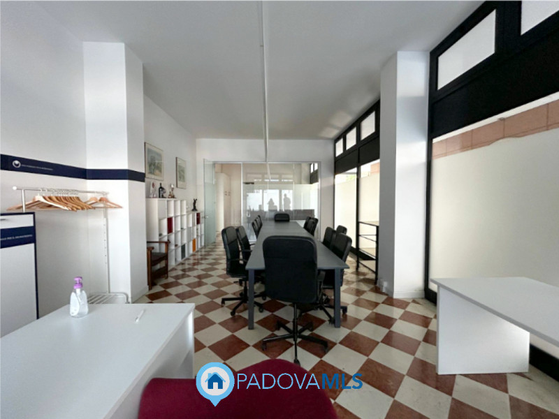 Immobile in esclusiva al Gruppo Padova MLS
Hai mai pensato al tuo prossimo spazio commerciale o u...