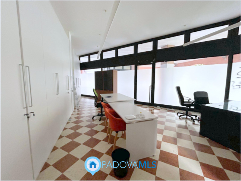 Immobile in esclusiva al Gruppo Padova MLS
Hai mai pensato al tuo prossimo spazio commerciale o u...