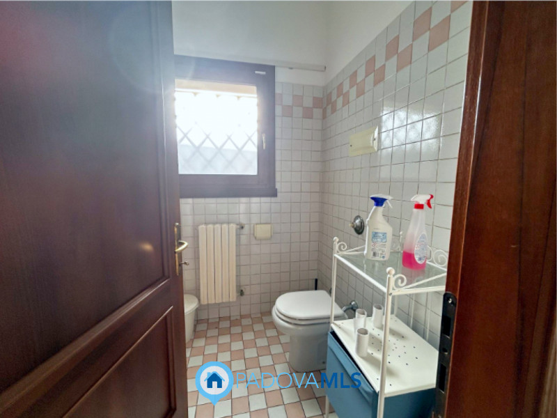 Immobile in esclusiva al Gruppo Padova MLS
Hai mai pensato al tuo prossimo spazio commerciale o u...