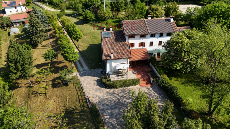 FENICE IMMOBILIARE presenta

Nel suggestivo scenario del Montello, a pochi chilometri dal centro ...