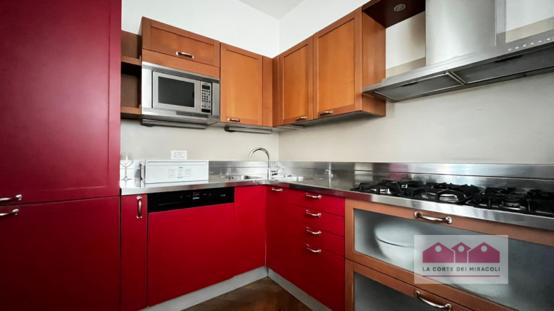 MONTE BERICO: ELEGANTE E LUMINOSO BILOCALE ARREDATO IN CONTESTO DI PREGIO. RIF. 2220X RICHIESTA E...