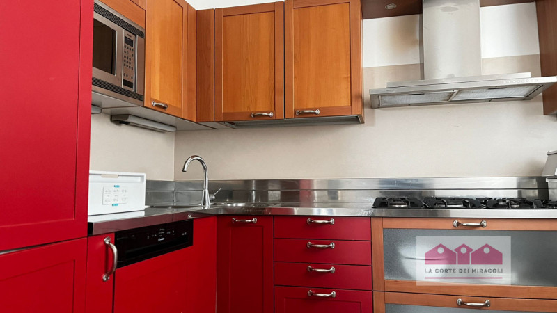 MONTE BERICO: ELEGANTE E LUMINOSO BILOCALE ARREDATO IN CONTESTO DI PREGIO. RIF. 2220X RICHIESTA E...