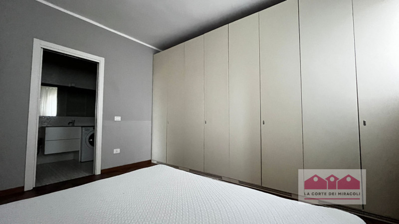 MONTE BERICO: ELEGANTE E LUMINOSO BILOCALE ARREDATO IN CONTESTO DI PREGIO. RIF. 2220X RICHIESTA E...