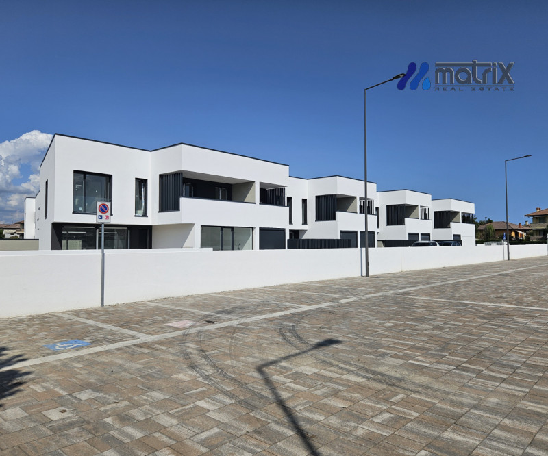 Ville a Schiera €. 324.000 zona centrale comoda a tutti i servizi.

A pochi Km dal centro di Pado...