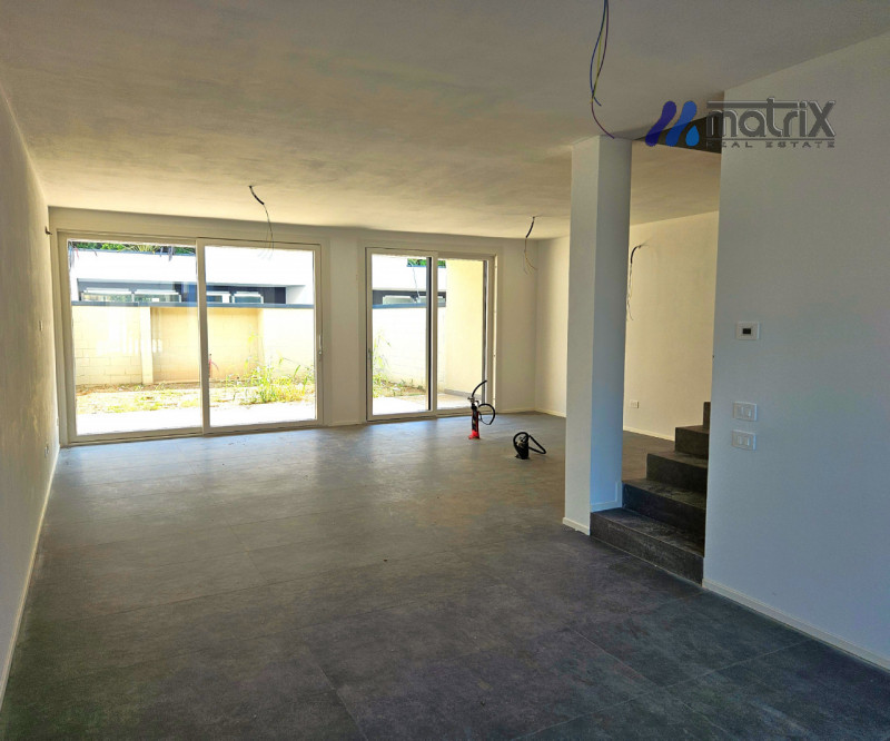 Ville a Schiera €. 324.000 zona centrale comoda a tutti i servizi.

A pochi Km dal centro di Pado...