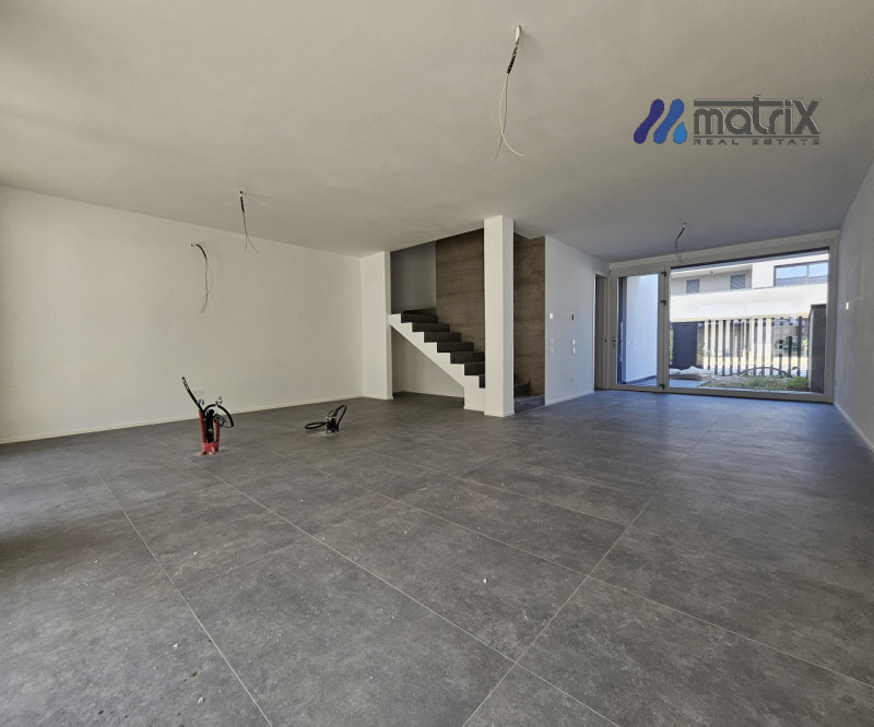 Ville a Schiera €. 324.000 zona centrale comoda a tutti i servizi.

A pochi Km dal centro di Pado...