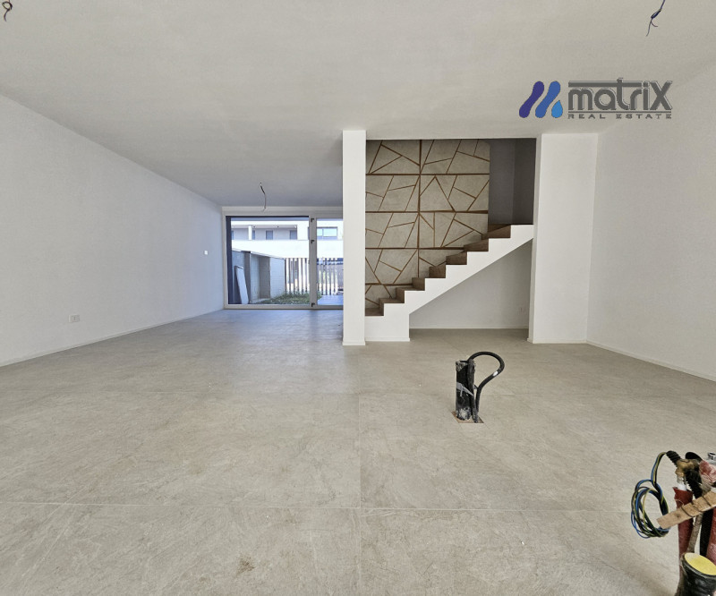 Ville a Schiera €. 324.000 zona centrale comoda a tutti i servizi.

A pochi Km dal centro di Pado...