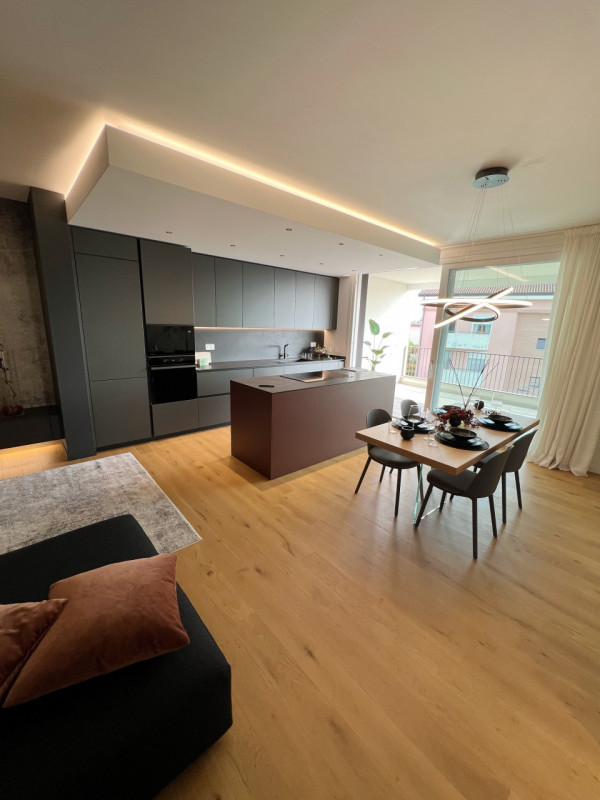 (Per INFO Cristina 3389226442) A Padova, in un'area residenziale caratterizzata dalla suggestiva ...