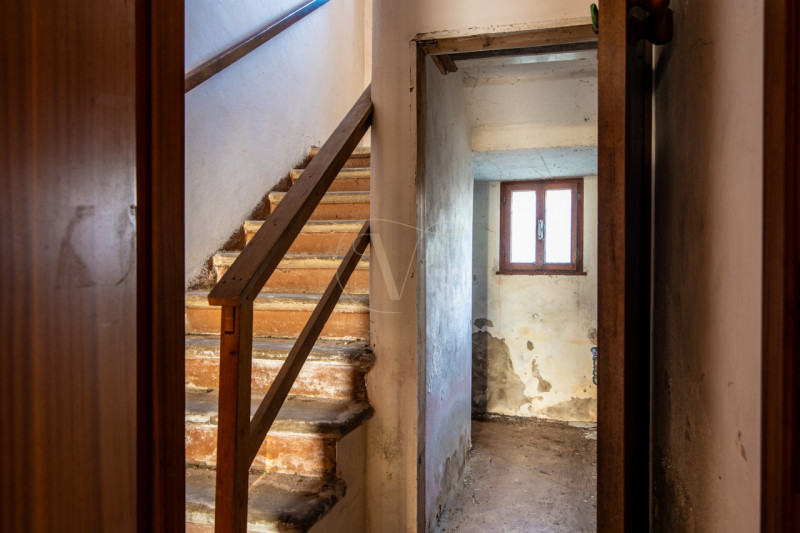 Se stai cercando un'immobile distante dal traffico urbano questa è la soluzione perfetta per te!
...