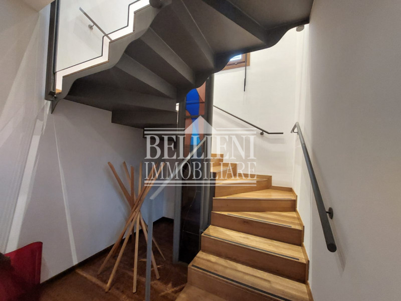 ARACELI: In una laterale in zona Araceli proponiamo in affitto un appartamento appena ristruttura...