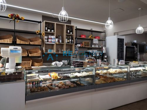 Vicenza centro
Vicenza corso Palladio, negozio di vendita di pane e pizza con possibilità di inse...