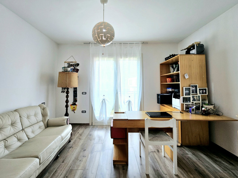 Ad Anguillara Veneta, proponiamo in vendita compendio immobiliare, attualmente suddiviso in due u...