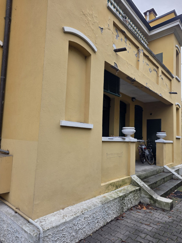 ASTA IMMOBILIARE - PADOVA, zona PRATO DELLA VALLE, Via Michele Sanmicheli, APPARTAMENTO su due pi...