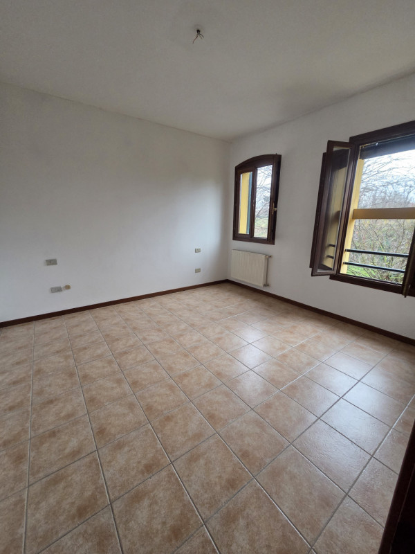 ASTA IMMOBILIARE - PADOVA, zona PRATO DELLA VALLE, Via Michele Sanmicheli, APPARTAMENTO su due pi...