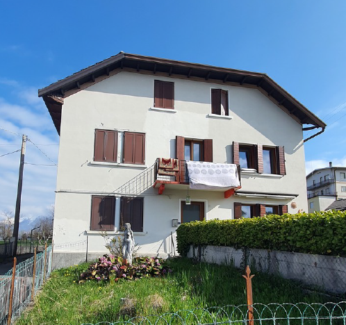 Rif. A.A.01-24

Vendita all'asta - abitazione su 3 livelli in data 24 febbraio 2026

Descrizione:...