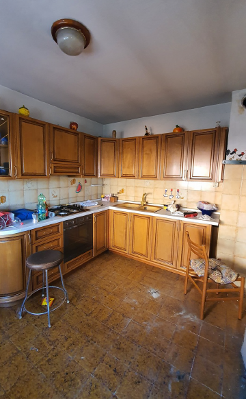 Rif. A.A.01-24

Vendita all'asta - abitazione su 3 livelli in data 24 febbraio 2026

Descrizione:...