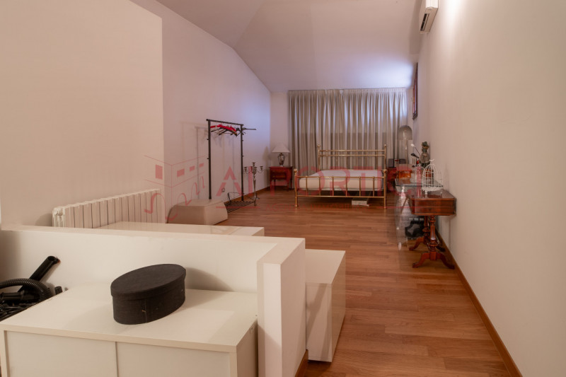 SANT'ANGELO DI PIOVE DI SACCO - In posizione centrale, proponiamo una splendida VILLA SINGOLA imm...