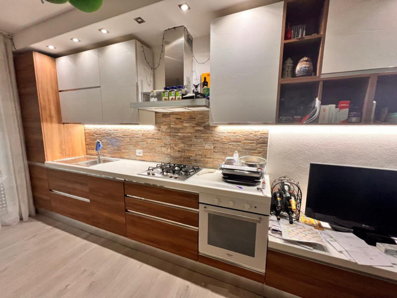 Proponiamo in vendita un grazioso mini appartamento a Camisano Vicentino, inserito in un curato c...