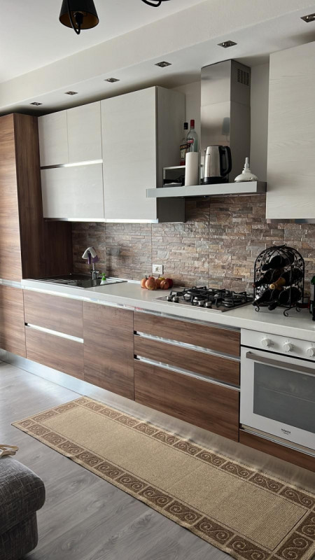 Proponiamo in vendita un grazioso mini appartamento a Camisano Vicentino, inserito in un curato c...