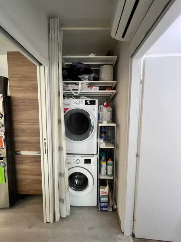 Proponiamo in vendita un grazioso mini appartamento a Camisano Vicentino, inserito in un curato c...