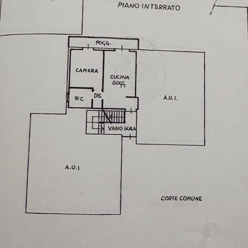 Proponiamo in vendita un grazioso mini appartamento a Camisano Vicentino, inserito in un curato c...