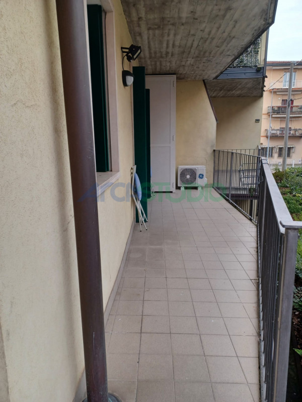Vicenza - San Bortolo: in ottimo e ben abitato contesto condominiale, affittasi spazioso mini app...