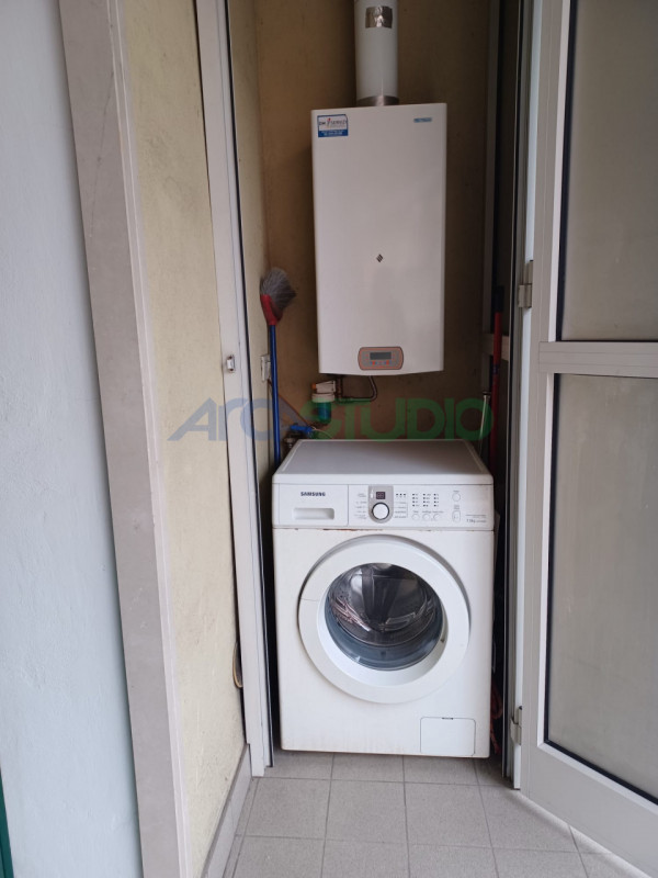 Vicenza - San Bortolo: in ottimo e ben abitato contesto condominiale, affittasi spazioso mini app...