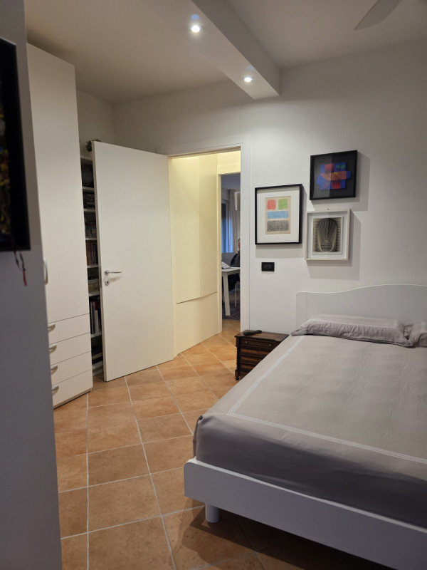 Scoprite questo INTROVABILE ATTICO, un gioiello nel cuore di Padova, situato nella tranquilla zon...